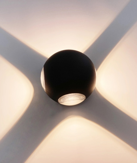 Round black