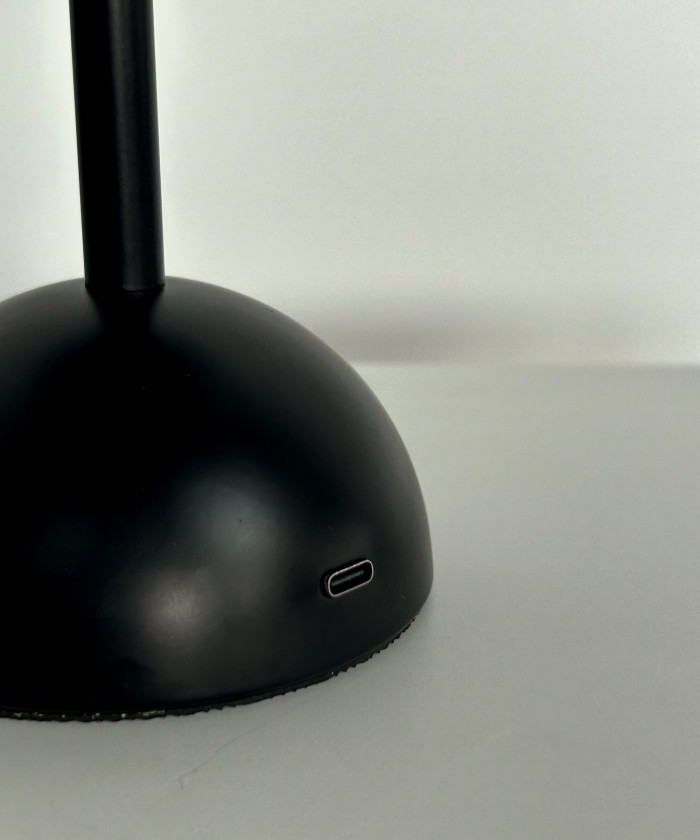 Настольная лампа Guru black (wireless)