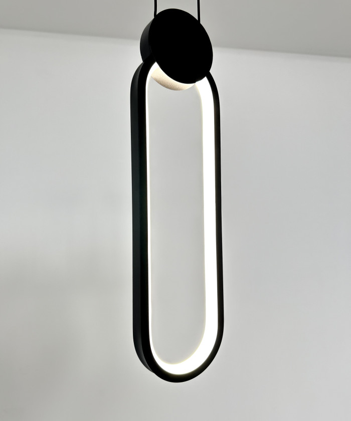 Geometric Black (Oval)